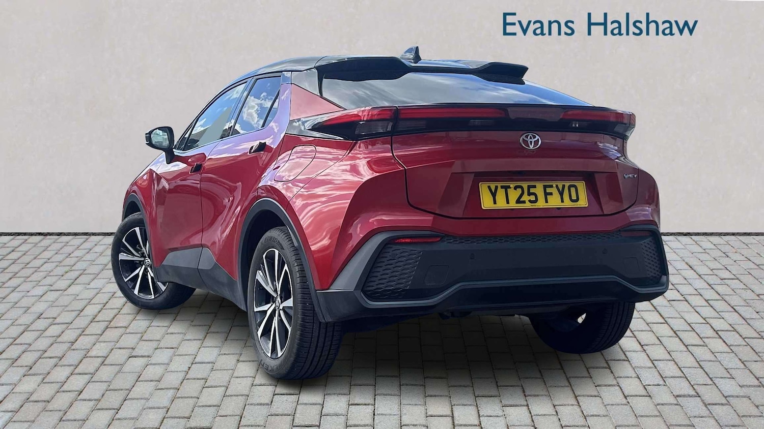 Used Toyota C-HR 2025 for sale - 78221221: Photo 3