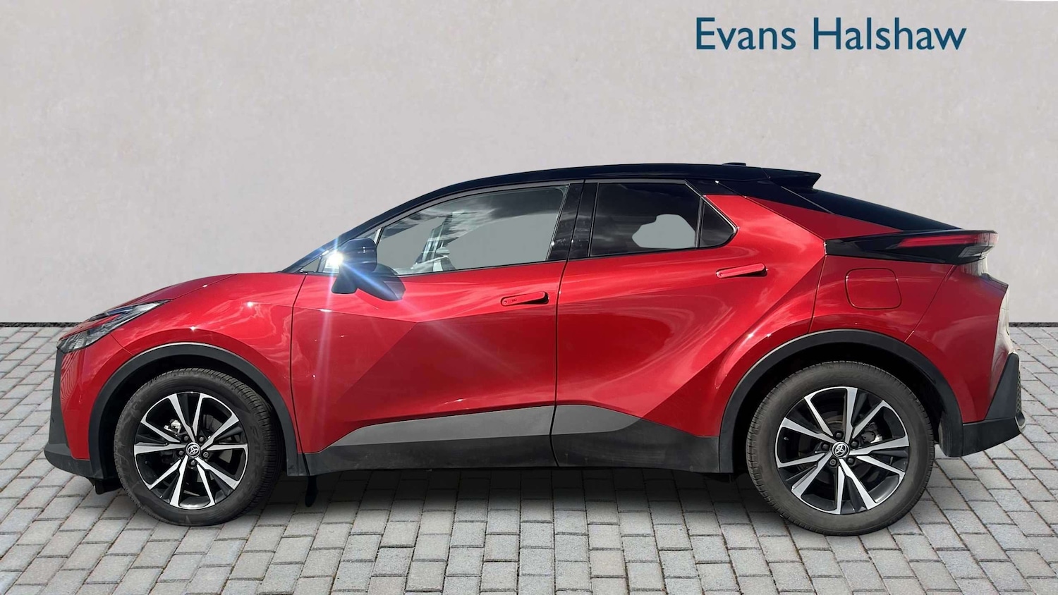Used Toyota C-HR 2025 for sale - 78221221: Photo 4