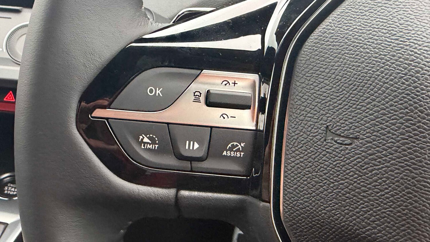 Used Peugeot 308 for sale - 77859345: Photo 15