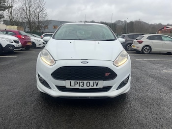 Used Ford Fiesta 2013 for sale - 77617792: Photo