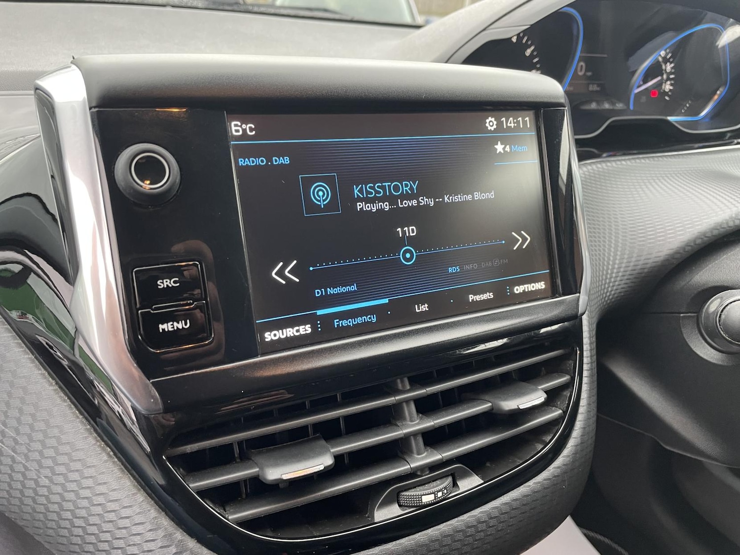 Used Peugeot 2008 2017 for sale - 77613771: Photo 13