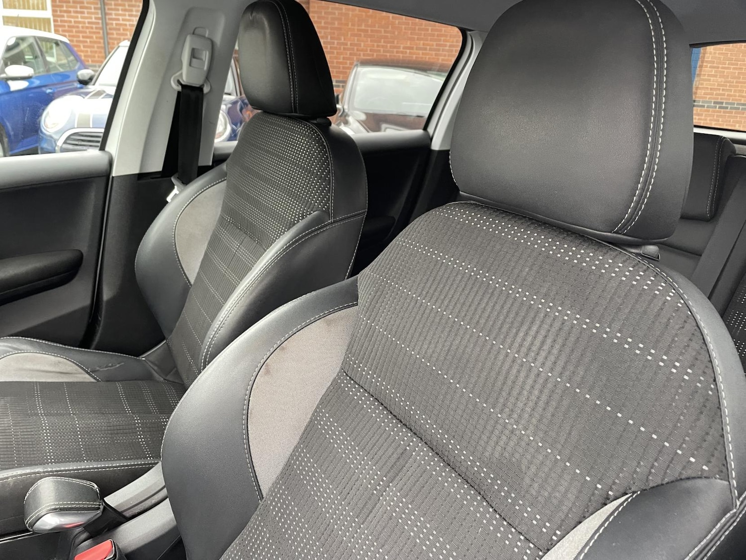 Used Peugeot 2008 2017 for sale - 77613771: Photo 19