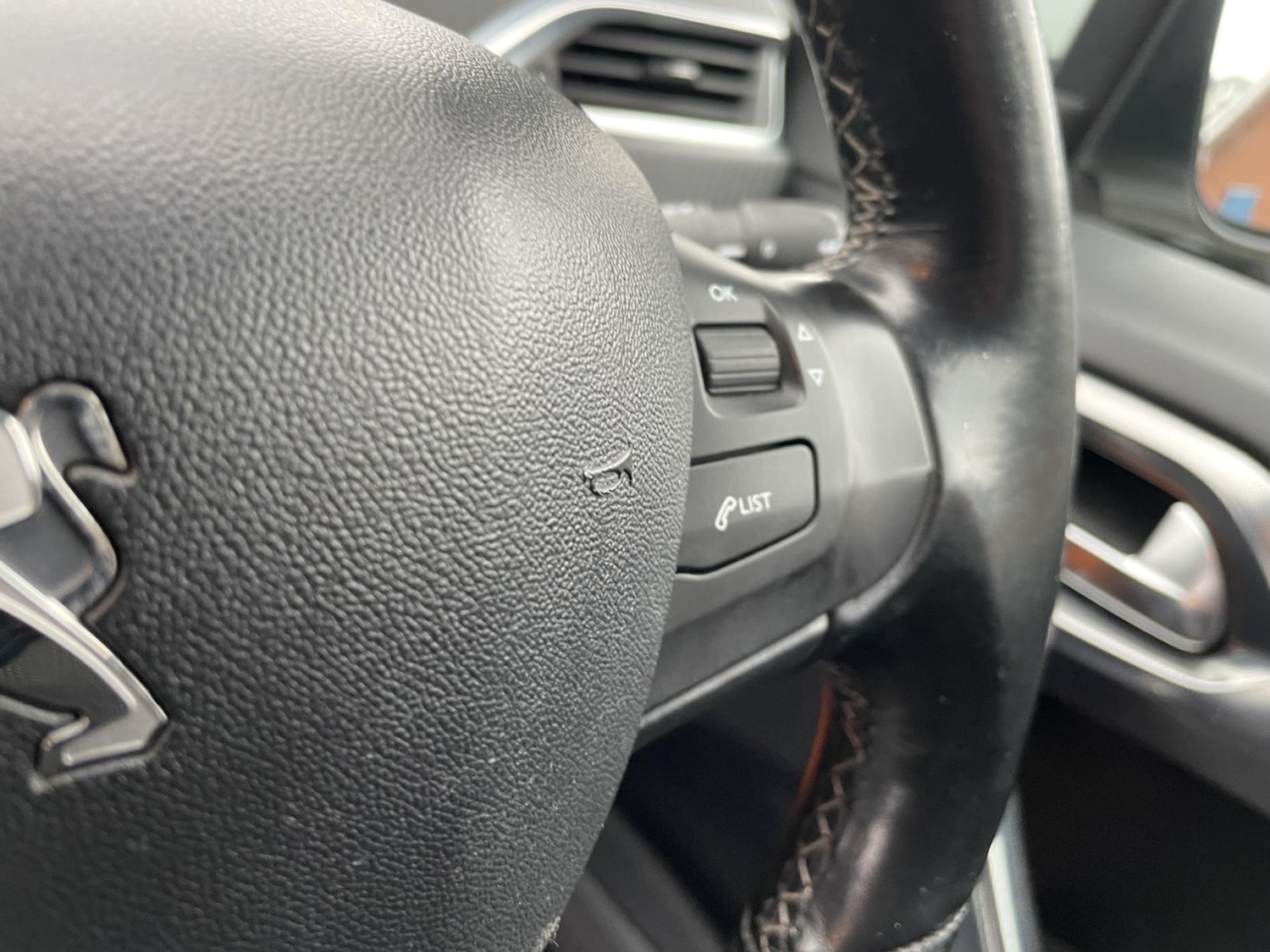 Used Peugeot 2008 2017 for sale - 77613771: Photo 26