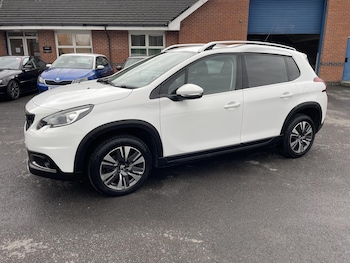 Used Peugeot 2008 2017 for sale - 77613771: Photo