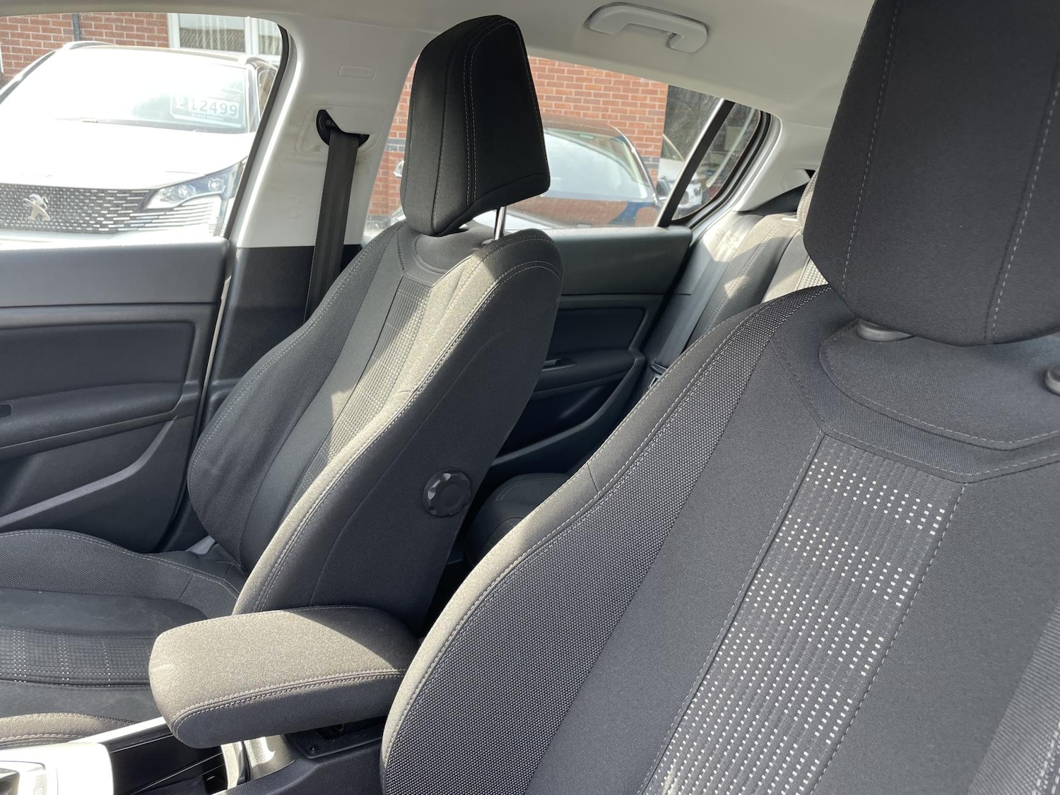 Used Peugeot 308 2017 for sale - 77959440: Photo 14