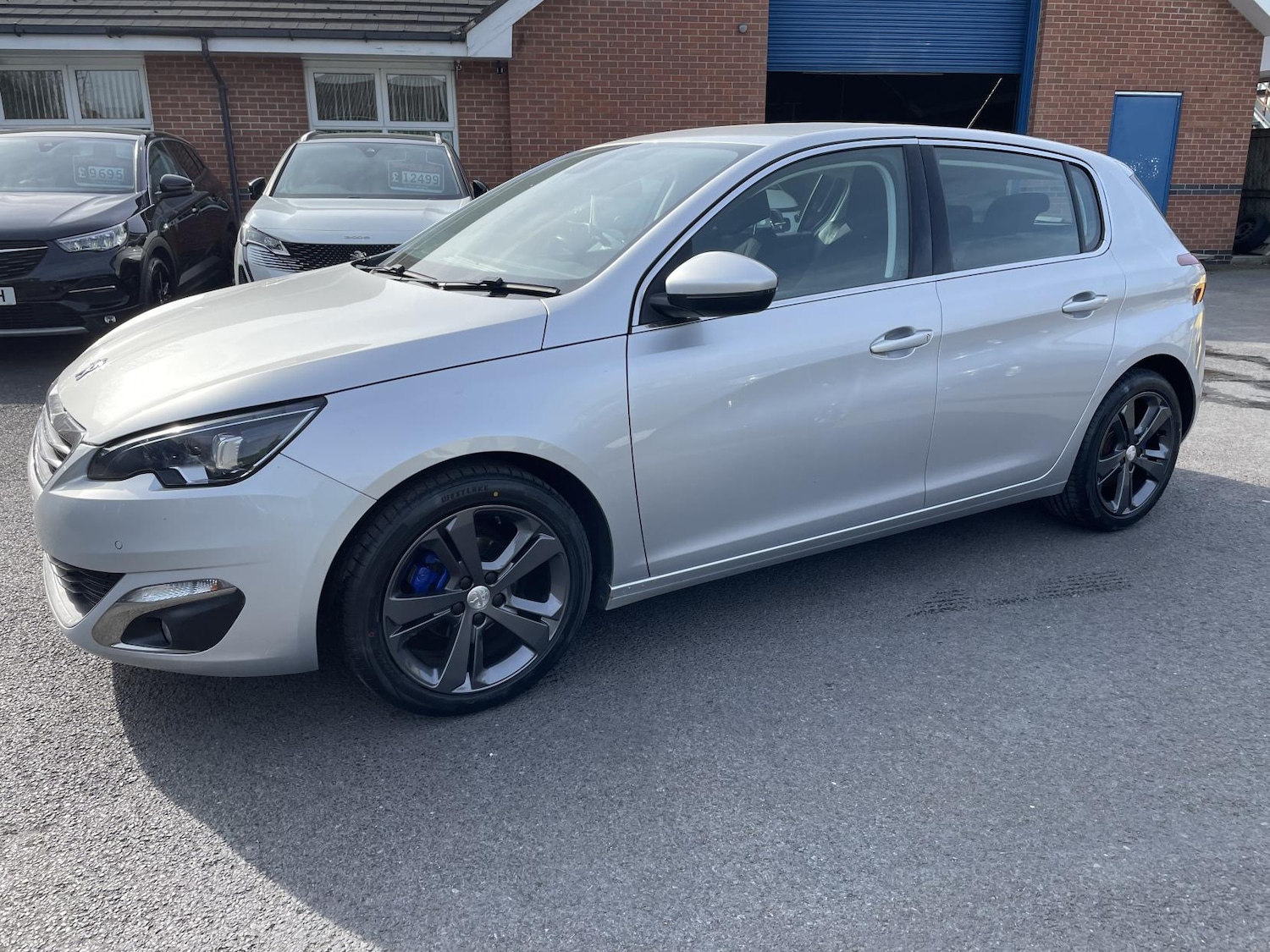 Used Peugeot 308 2017 for sale - 77959440: Photo 4
