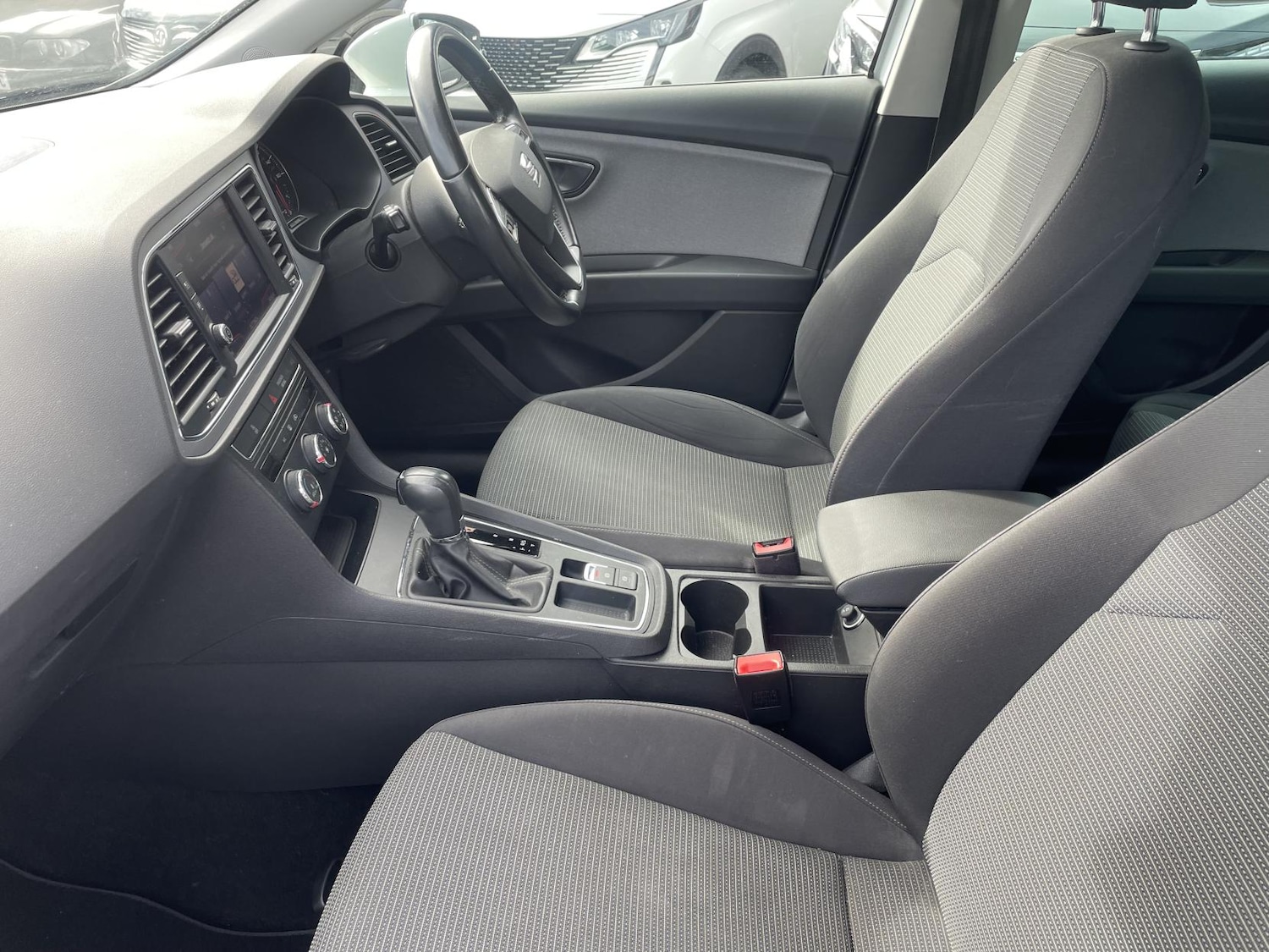 Used SEAT Leon 2018 for sale - 78032106: Photo 2