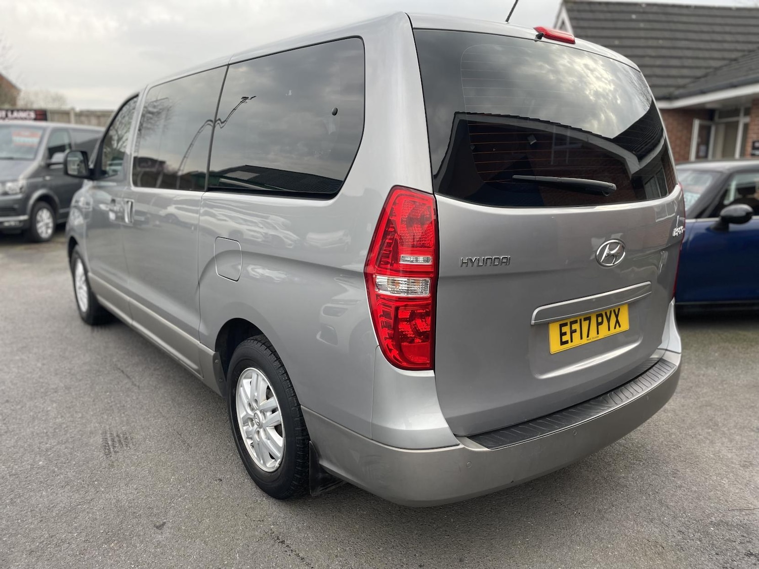 Used Hyundai i800 2017 for sale - 77770787: Photo 5