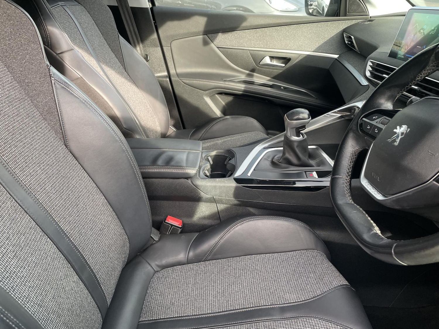 Used Peugeot 5008 2018 for sale - 77564335: Photo 15