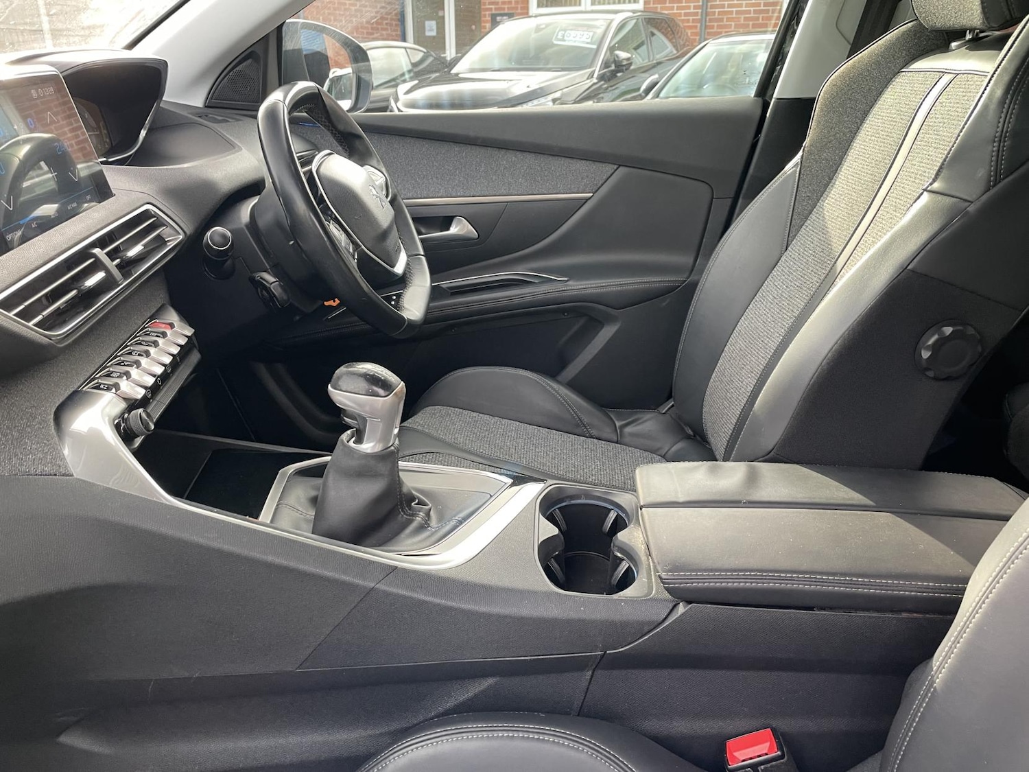 Used Peugeot 5008 2018 for sale - 77564335: Photo 21