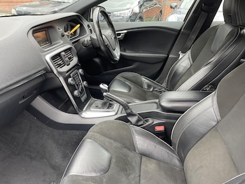 Used Volvo V40 2017 for sale - 77778717: Photo