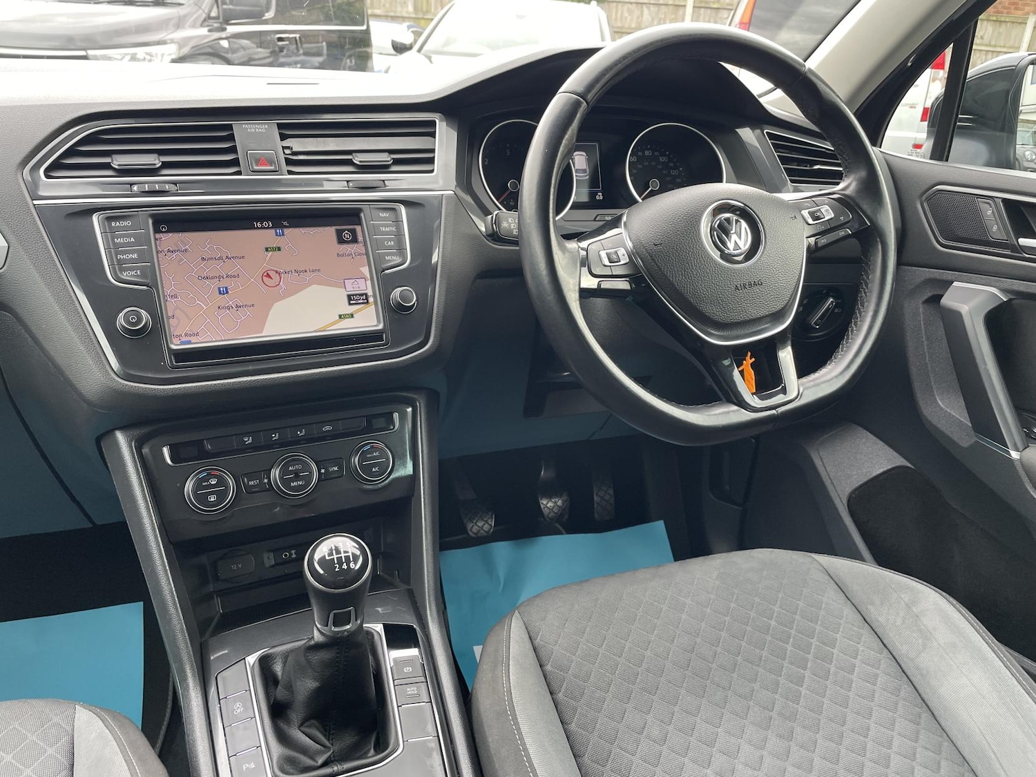 Used Volkswagen Tiguan 2016 for sale - 78112767: Photo 2