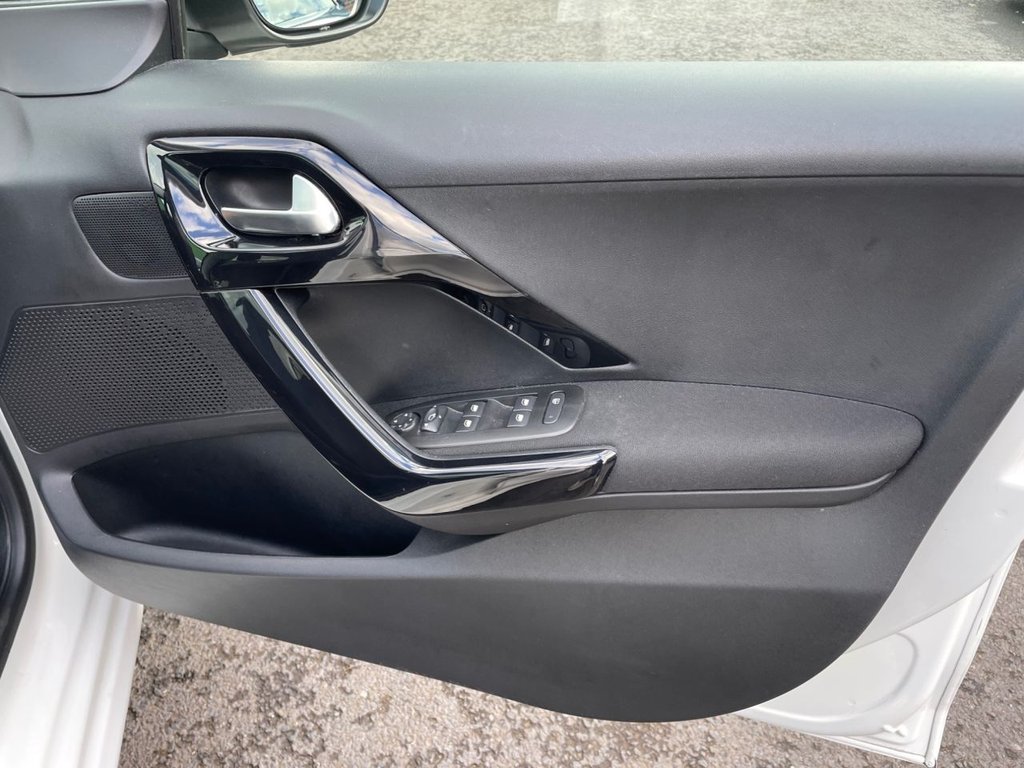 Used Peugeot 208 2018 for sale - 76286136: Photo 27