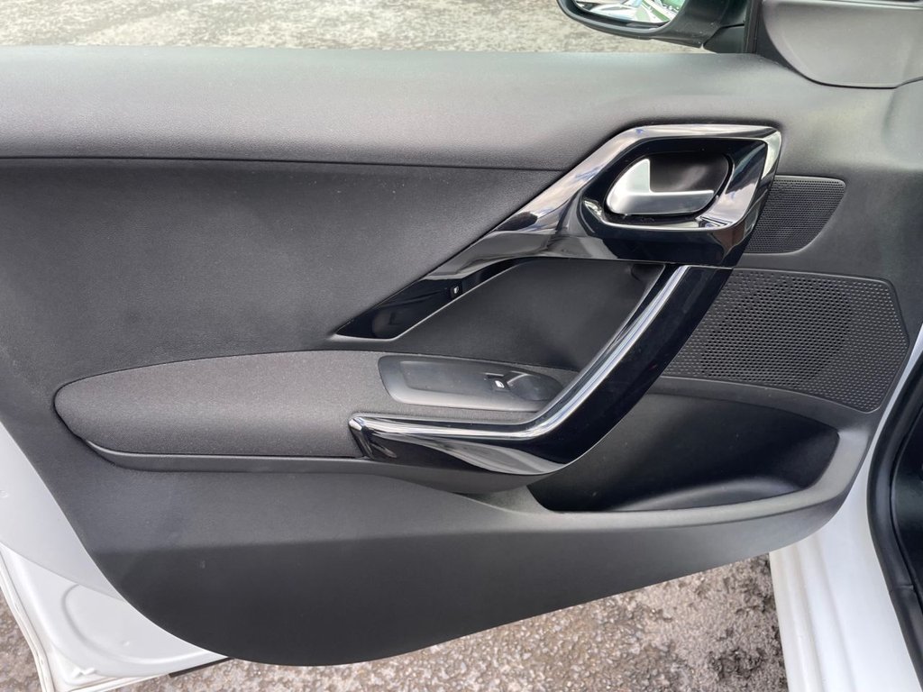 Used Peugeot 208 2018 for sale - 76286136: Photo 28