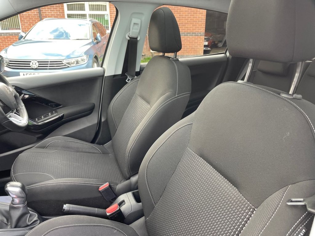 Used Peugeot 208 2018 for sale - 76286136: Photo 29