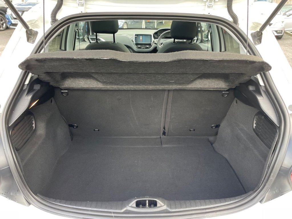 Used Peugeot 208 2018 for sale - 76286136: Photo 35