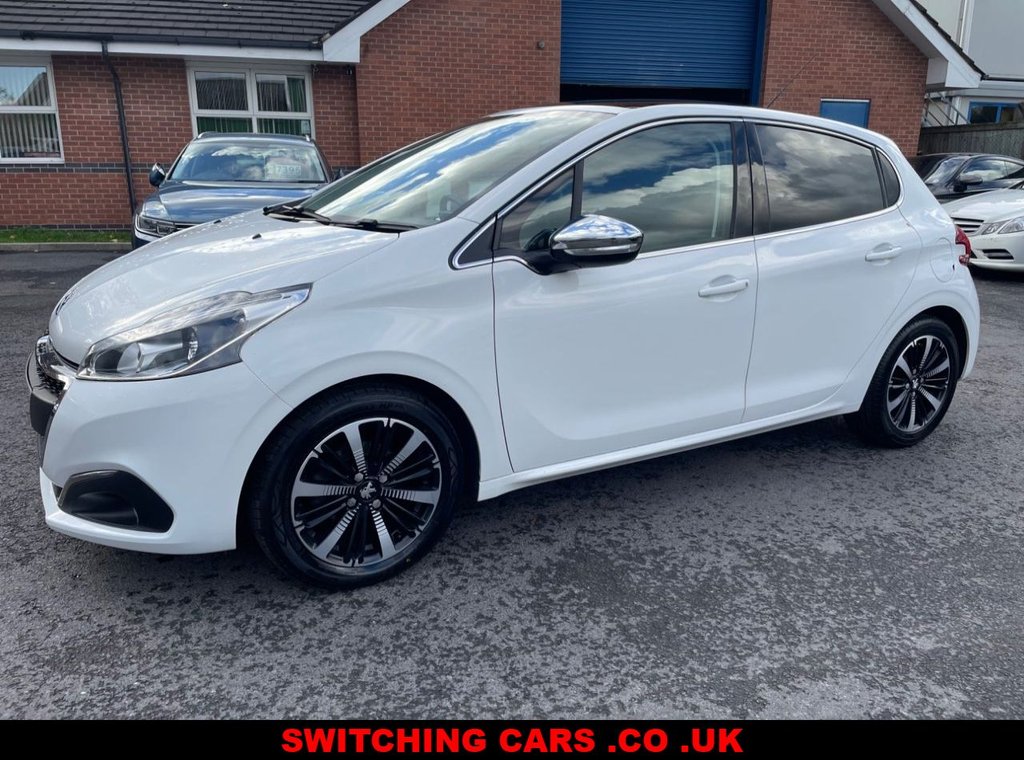 Used Peugeot 208 2018 for sale - 76286136: Photo 4