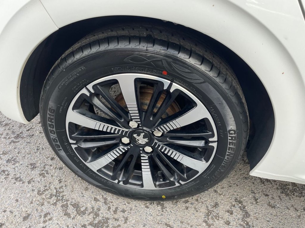 Used Peugeot 208 2018 for sale - 76286136: Photo 42