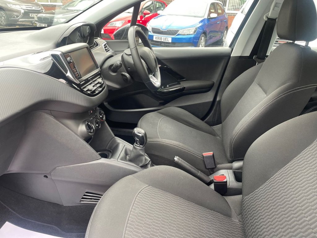 Used Peugeot 208 2017 for sale - 76731235: Photo 10