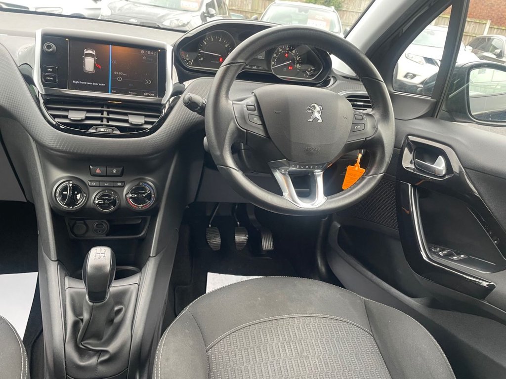 Used Peugeot 208 2017 for sale - 76731235: Photo 3