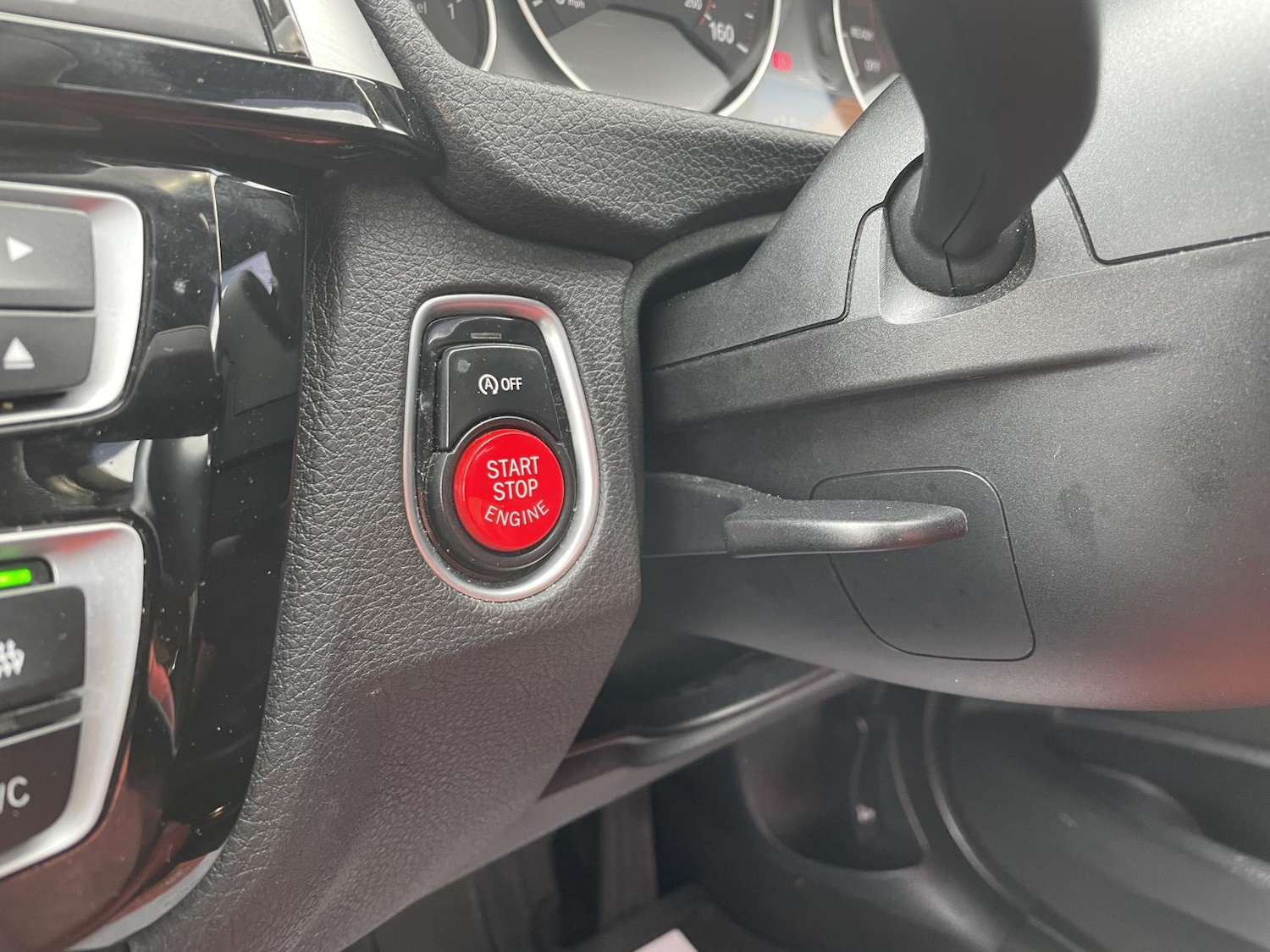 Used BMW 3 Series 2017 for sale - 77225350: Photo 32