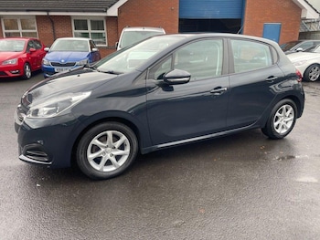 Used Peugeot 208 2017 for sale - 77218294: Photo