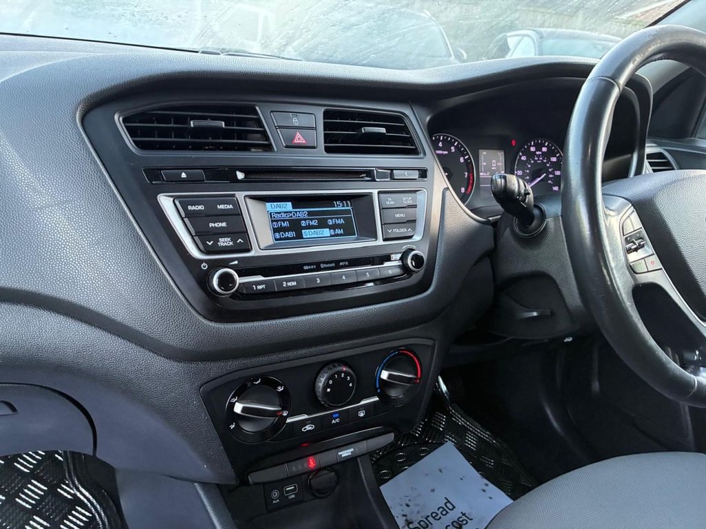 Used Hyundai i20 2018 for sale - 76927619: Photo 14