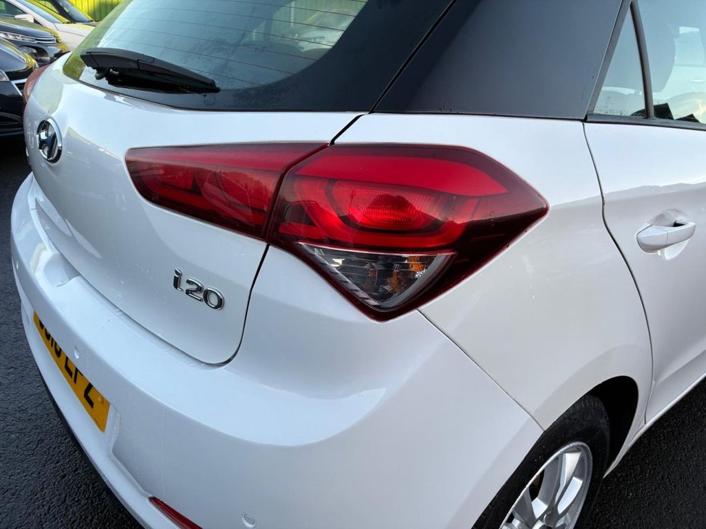 Used Hyundai i20 2018 for sale - 76927619: Photo 34