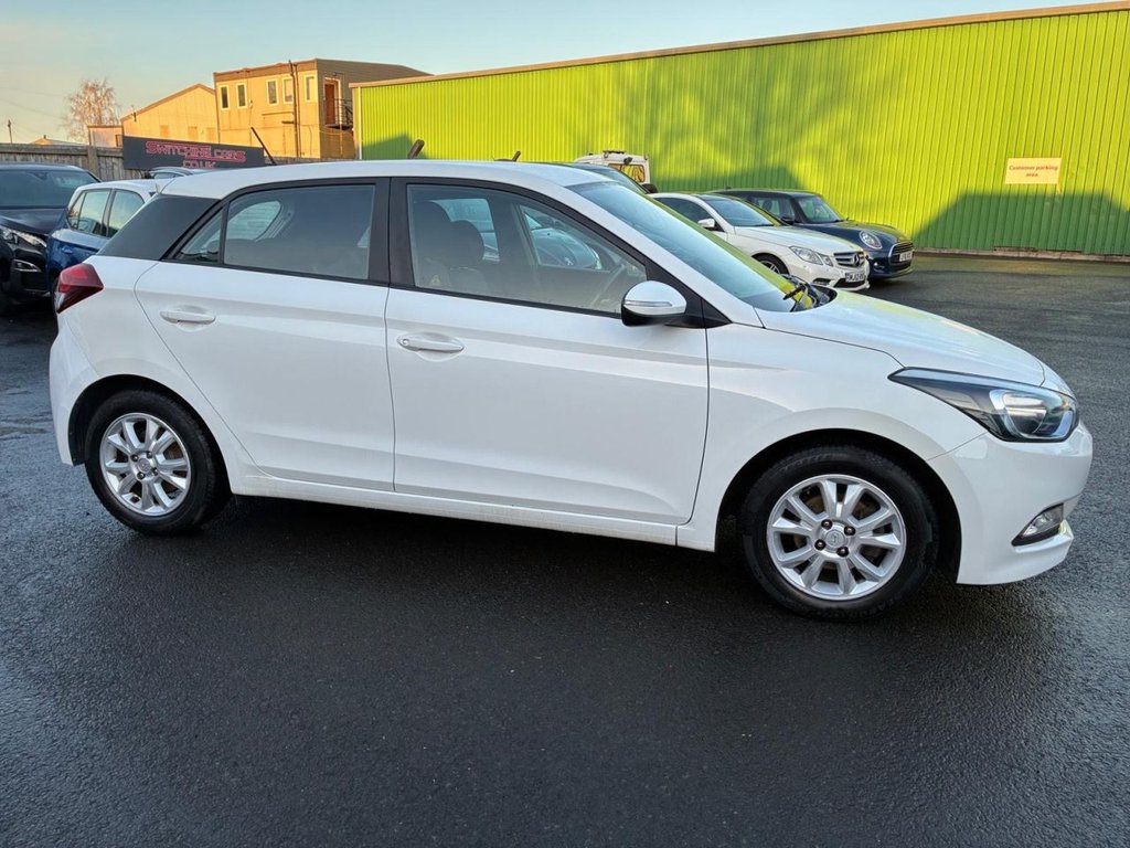 Used Hyundai i20 2018 for sale - 76927619: Photo 9