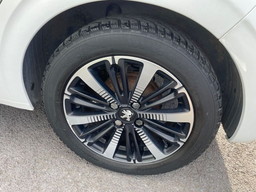 Used Peugeot 208 2019 for sale - 76056965: Photo 37