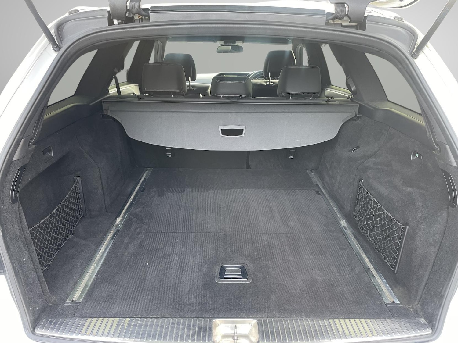 Used Mercedes-Benz E Class 2015 for sale - 77401205: Photo 27