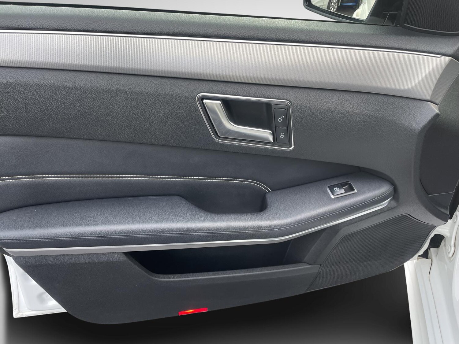 Used Mercedes-Benz E Class 2015 for sale - 77401205: Photo 35