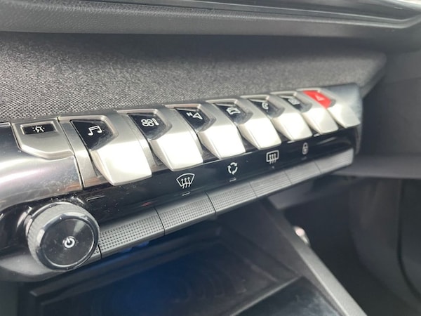 Used Peugeot 3008 2017 for sale - 76261369: Photo 16