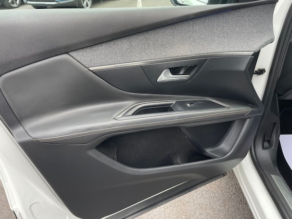 Used Peugeot 3008 2017 for sale - 76261370: Photo 32