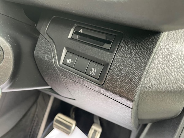 Used Peugeot 3008 2017 for sale - 76261370: Photo 37