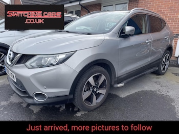Used Nissan Qashqai 2015 for sale - 78112772: Photo