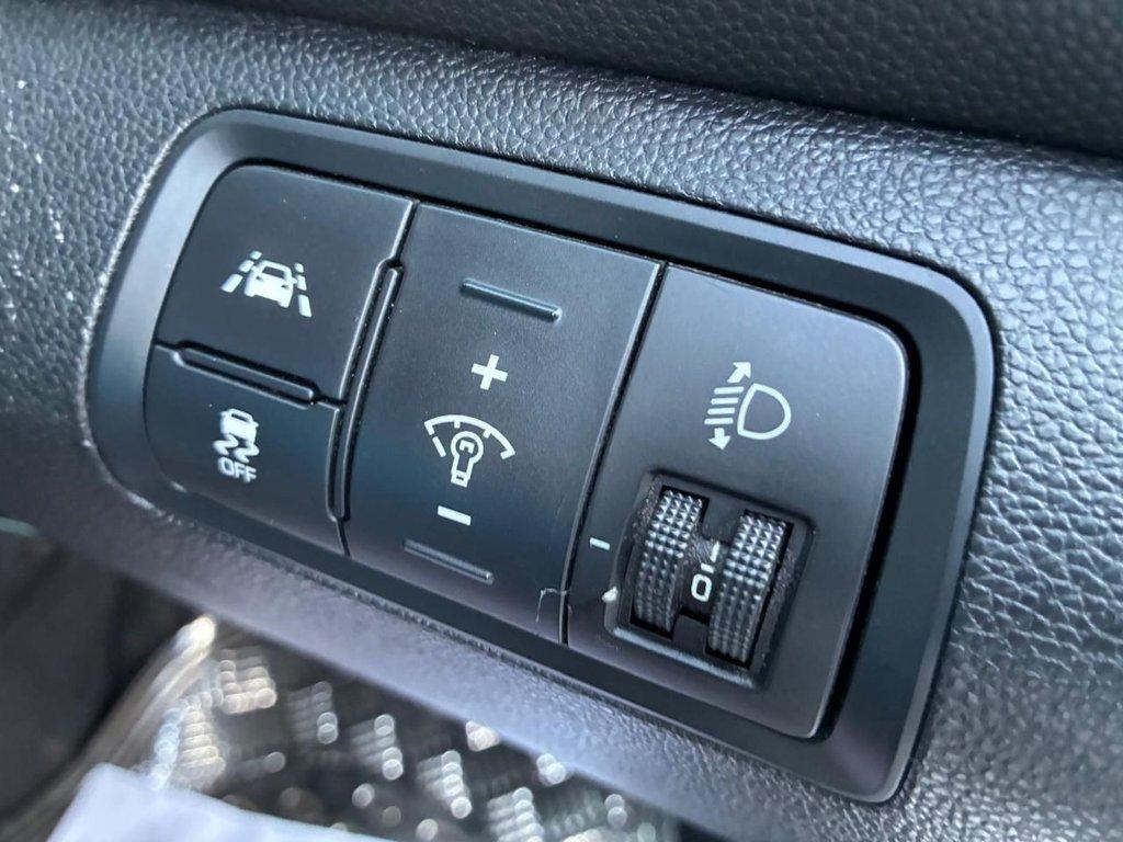 Used Hyundai i20 2018 for sale - 77225358: Photo 25