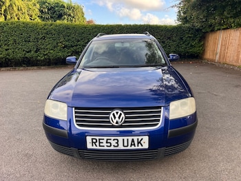 Used Volkswagen Passat 2003 for sale - 75855585: Photo