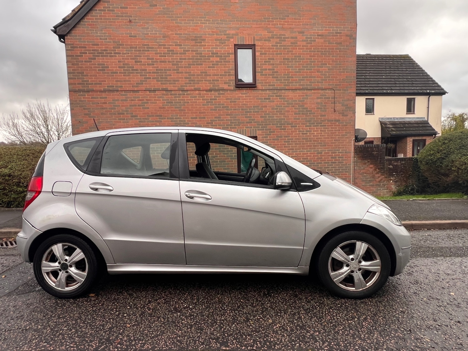 Used Mercedes-Benz A-Class 2009 for sale - 76547968: Photo 2