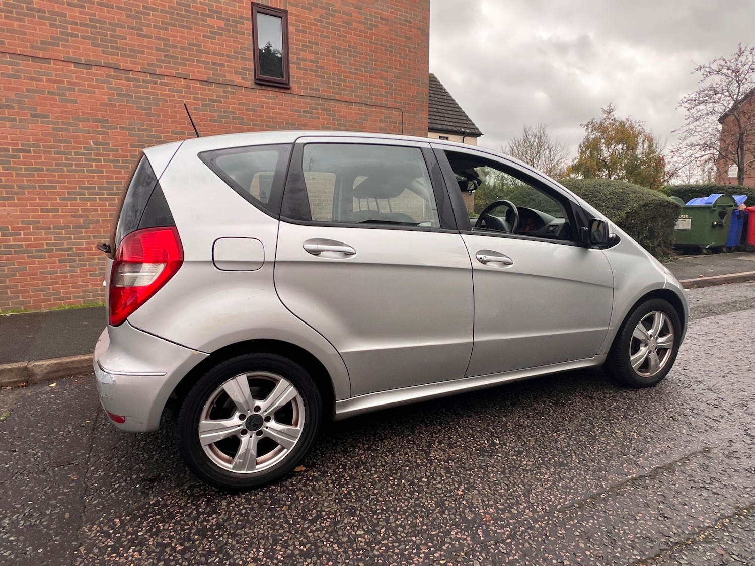 Used Mercedes-Benz A-Class 2009 for sale - 76547968: Photo 3