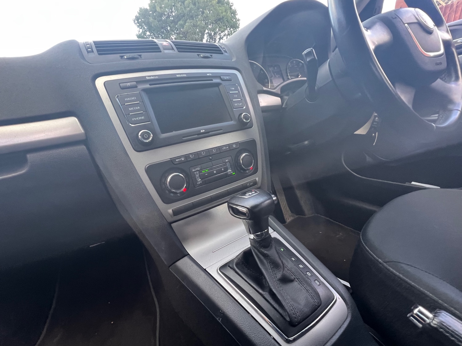 Used Skoda Octavia 2010 for sale - 77240204: Photo 11