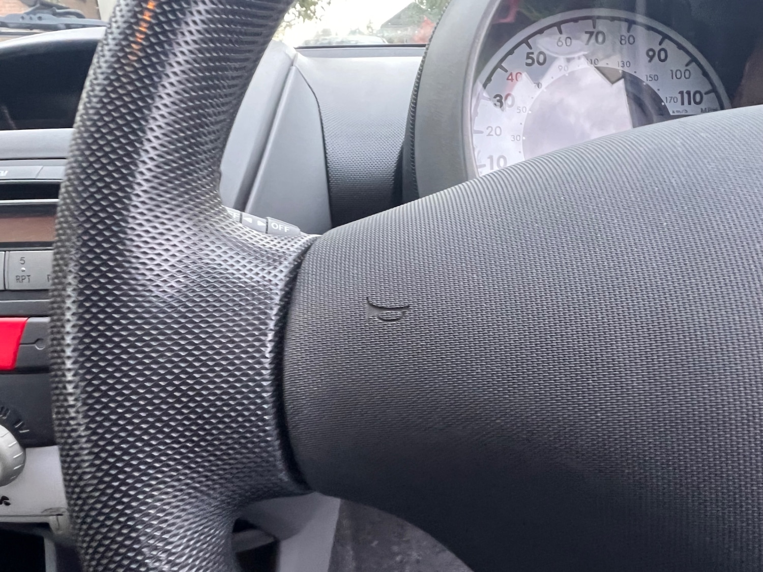 Used Peugeot 107 2010 for sale - 76330269: Photo 22