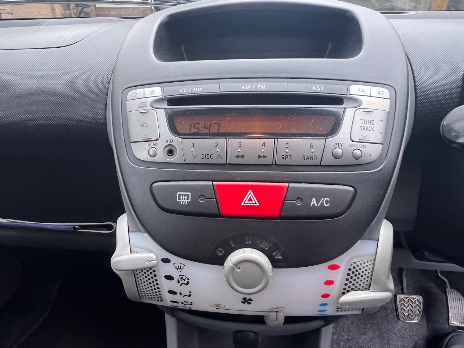 Used Peugeot 107 2010 for sale - 76330269: Photo 24