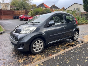Used Peugeot 107 2010 for sale - 76330269: Photo 2