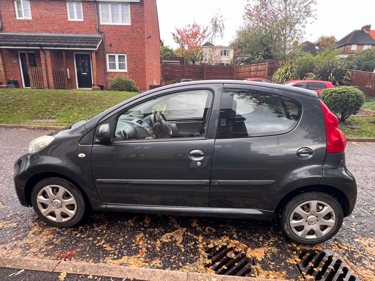Used Peugeot 107 2010 for sale - 76330269: Photo 3