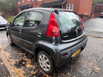Used Peugeot 107 2010 for sale - 76330269: Photo 4