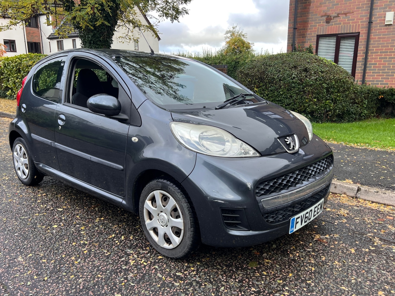 Used Peugeot 107 2010 for sale - 76330269: Photo 9