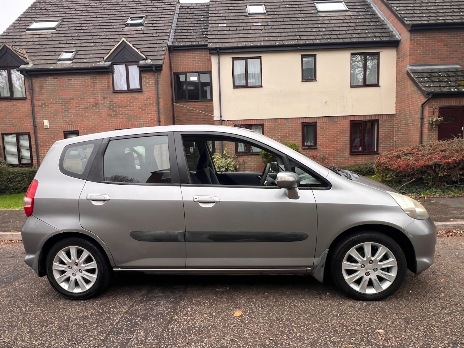 Used Honda Jazz 2005 for sale - 76446126: Photo 2