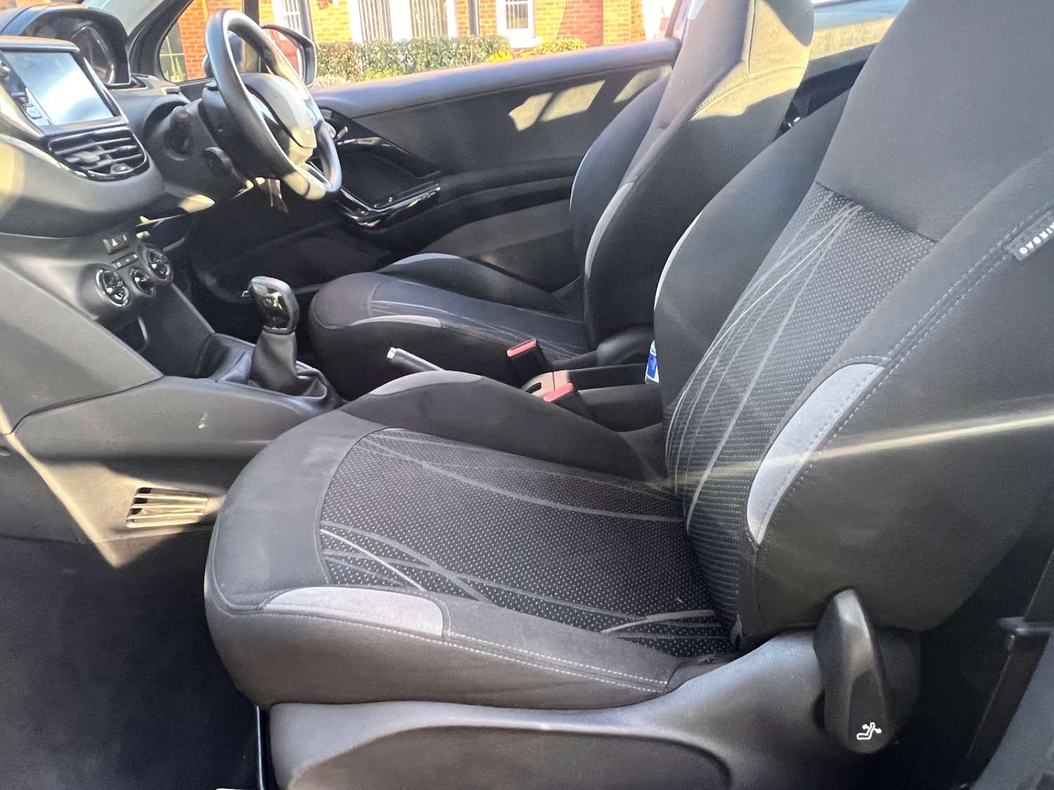 Used Peugeot 208 2013 for sale - 77166166: Photo 15