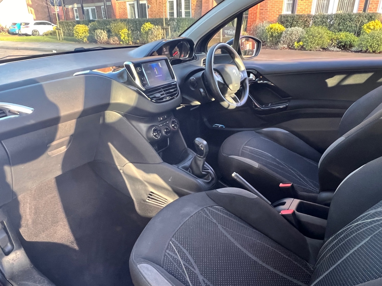 Used Peugeot 208 2013 for sale - 77166166: Photo 16